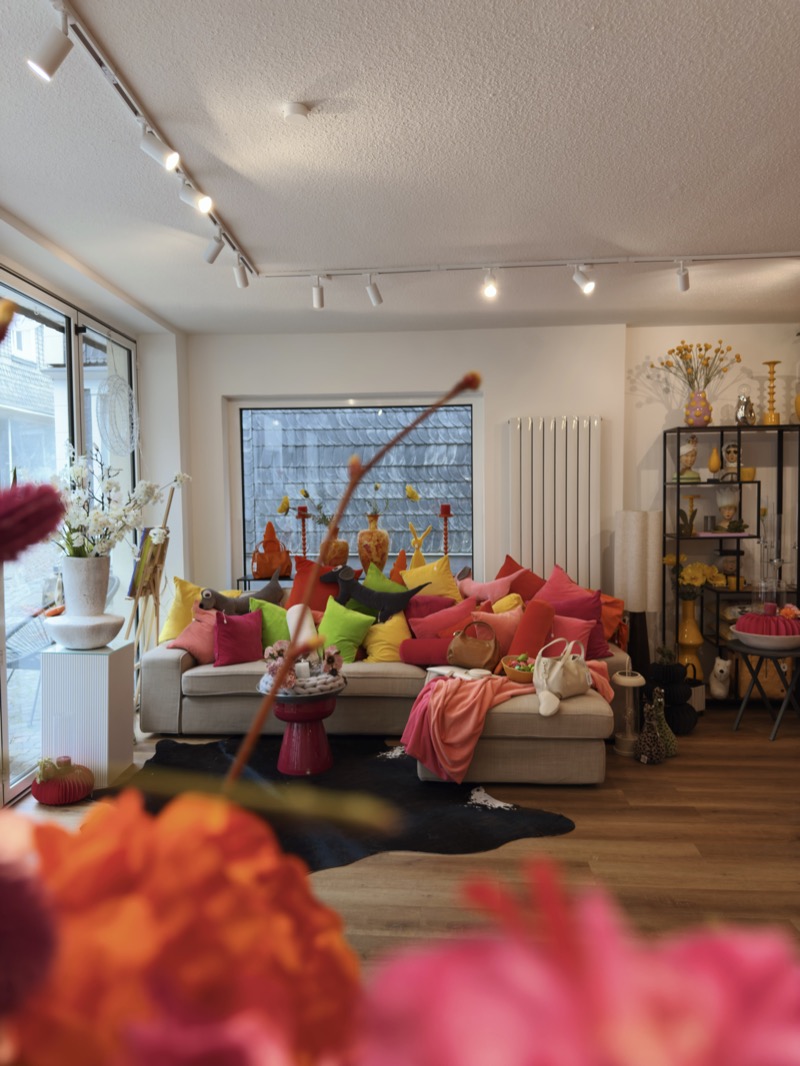 Farbenfrohe Kissen und Wohnaccessoires im Glüxstern Store